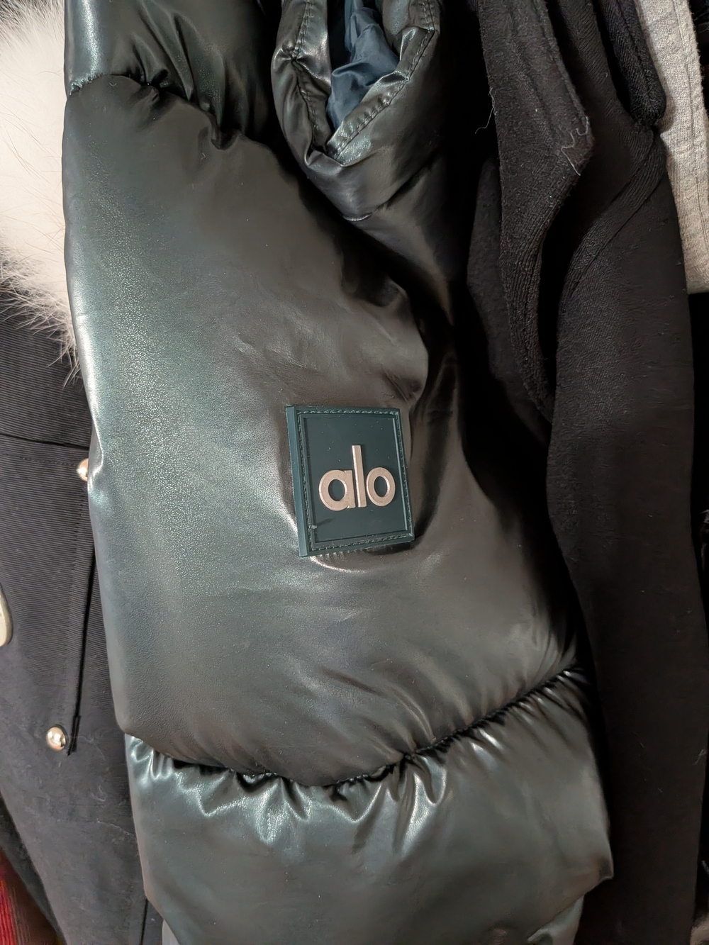 Alo Yoga Shiny Puffer Jacket View 3